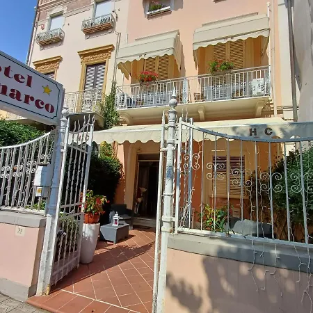 Canarco * Viareggio